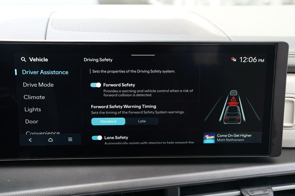 New 2026 Phantom Black Hyundai SE image 17