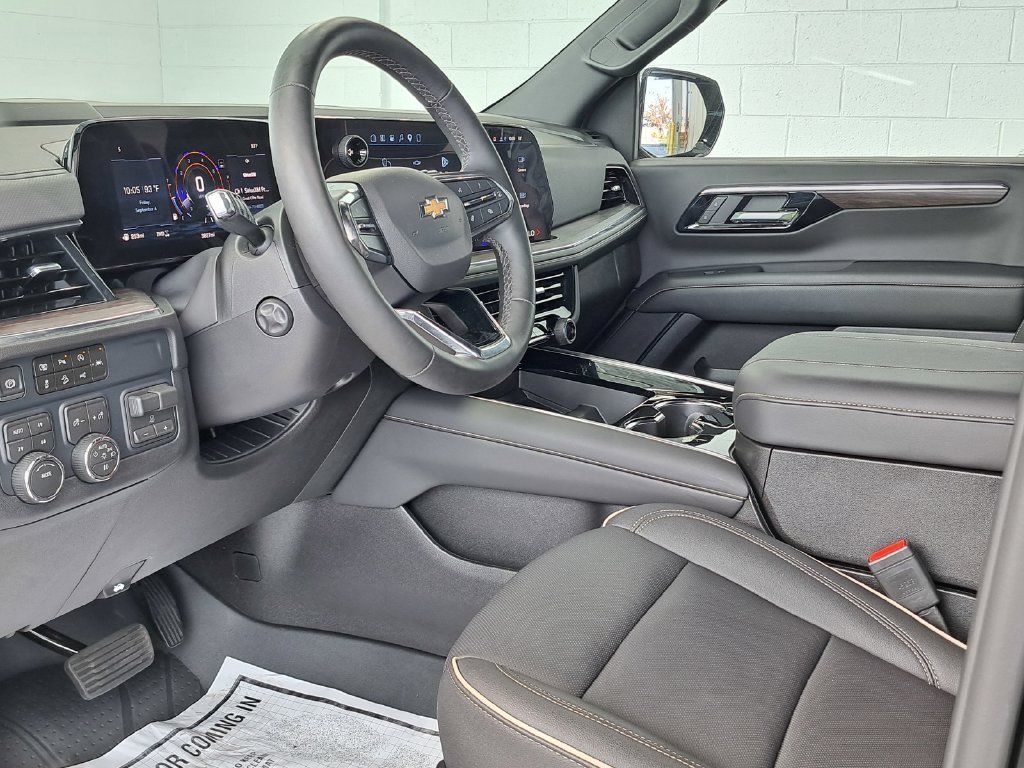 2026 Chevrolet Suburban Premier - Photo 7
