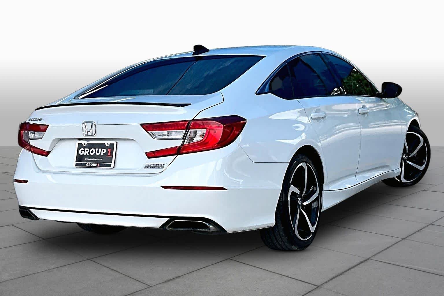 Used 2022 Platinum White Pearl Honda Sport SE image 13