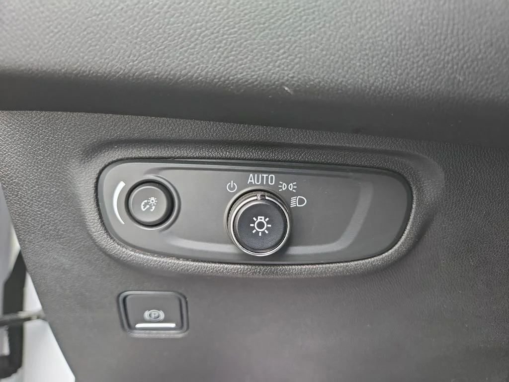 2023 GMC Terrain SLE - Photo 24