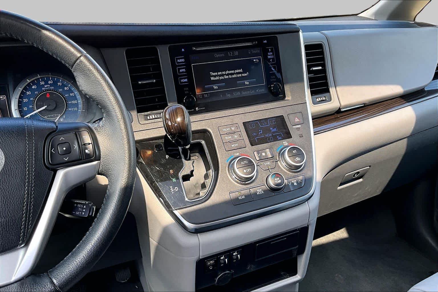 Used 2015 Blizzard Pearl Toyota XLE image 7
