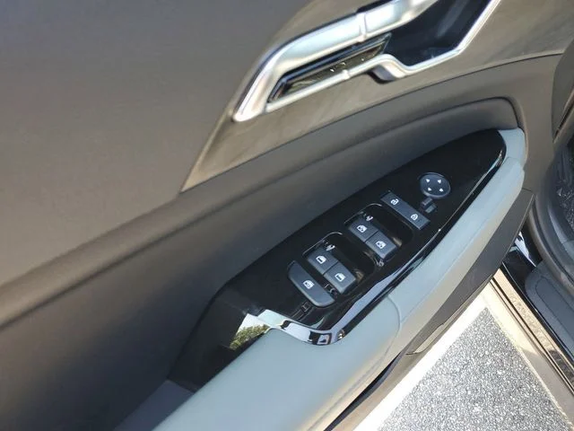New 2024 Fusion Black Kia X-Line image 6