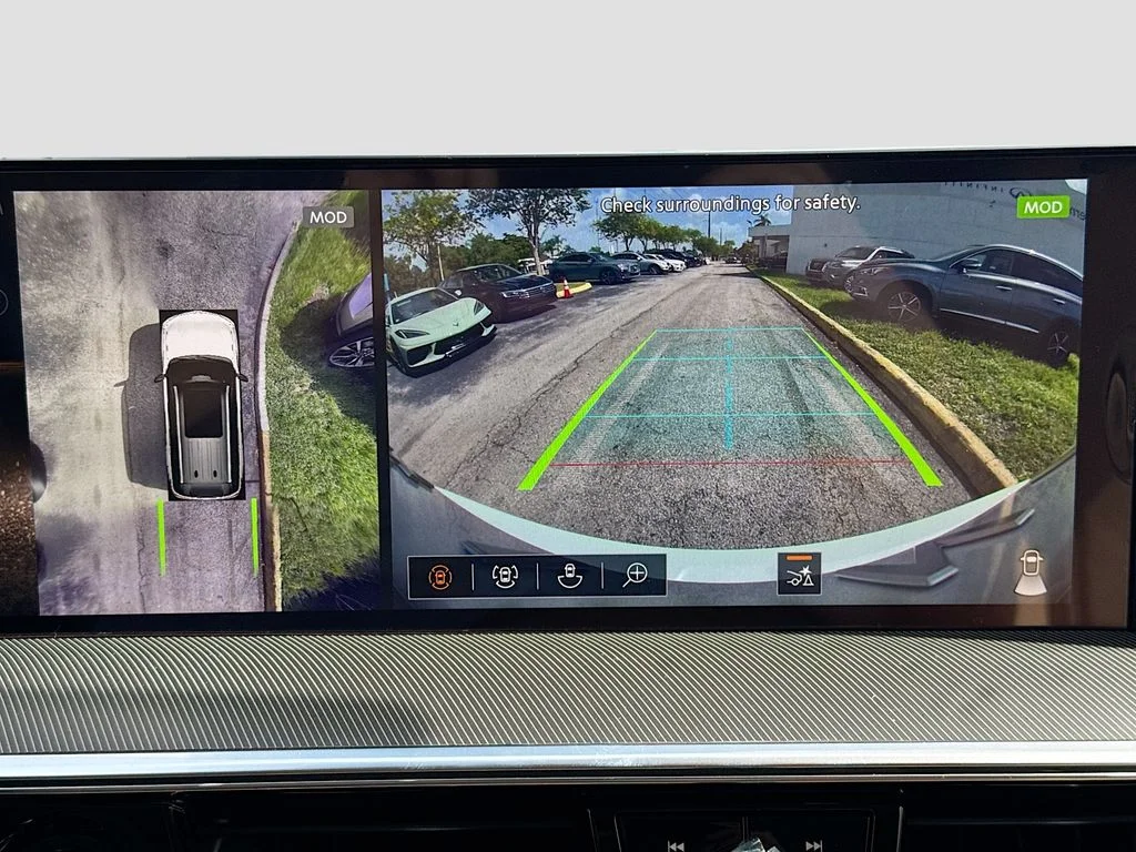 New 2027 RADIANT WHITE INFINITI Luxe 4WD image 13