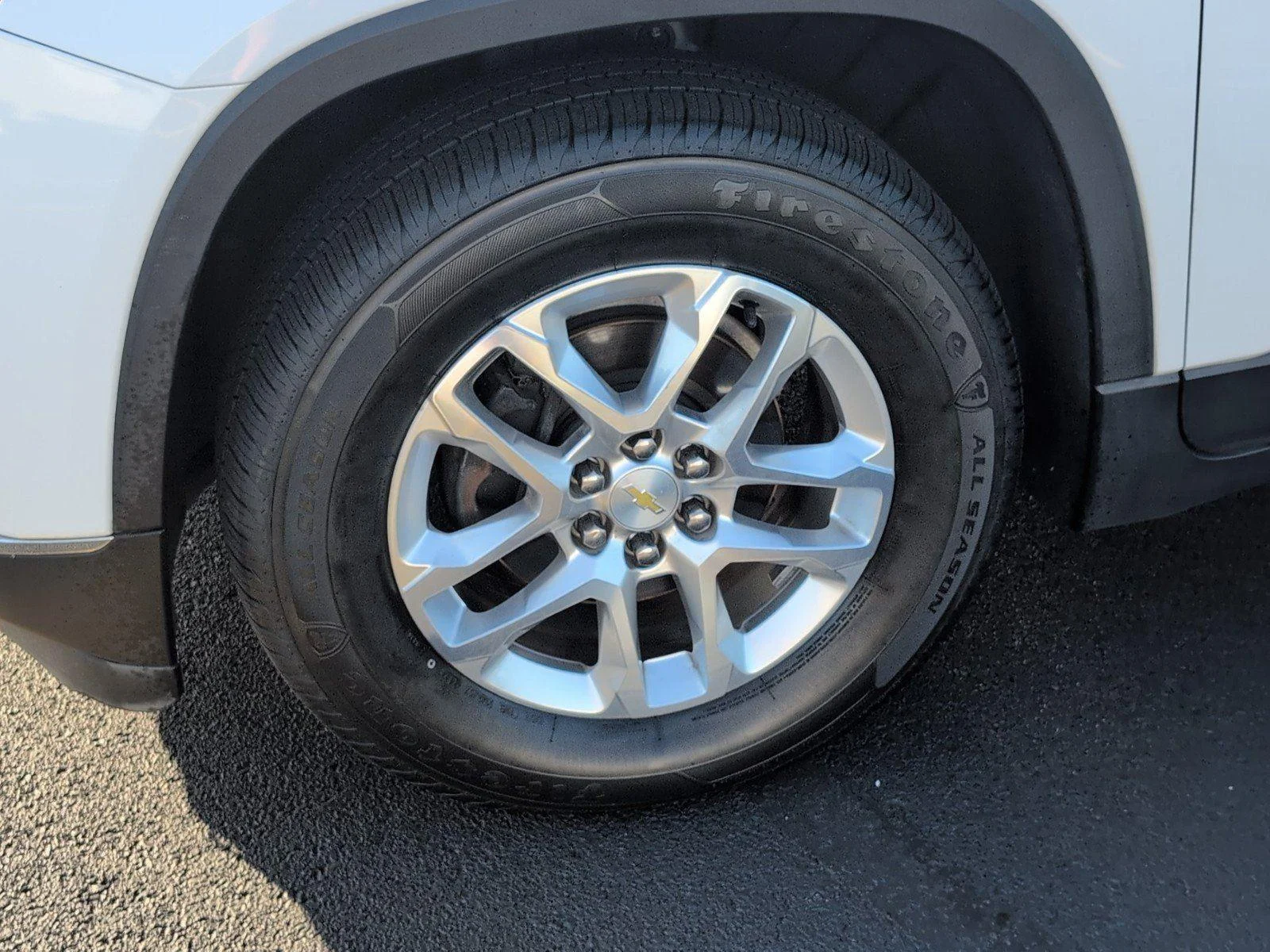 Used 2018 SUMMIT WHITE Chevrolet LT Cloth image 11