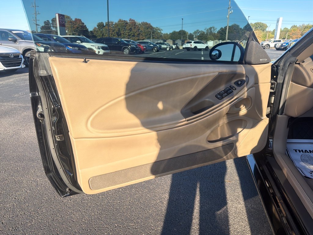 Used 2004 Black Ford GT image 11