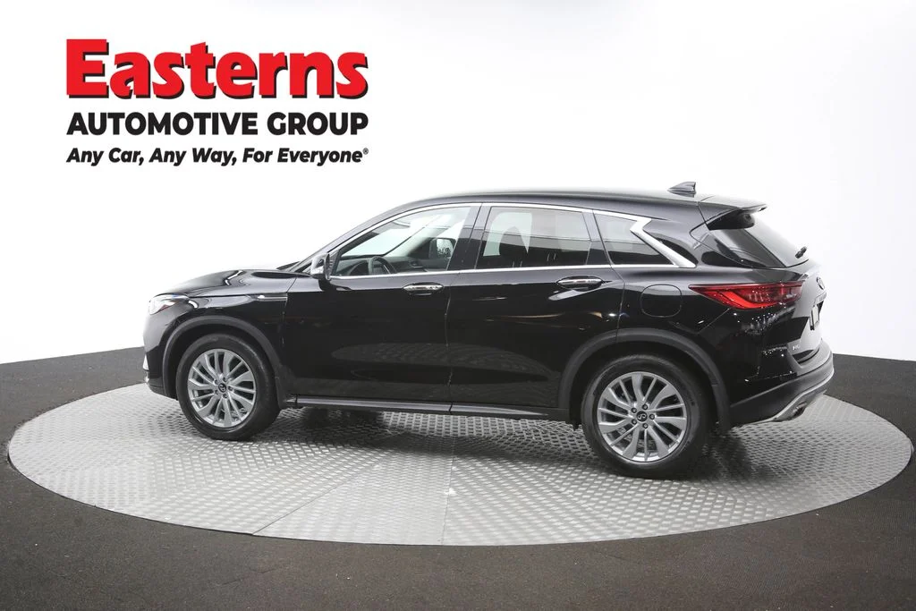Used 2023 Black INFINITI PURE image 62