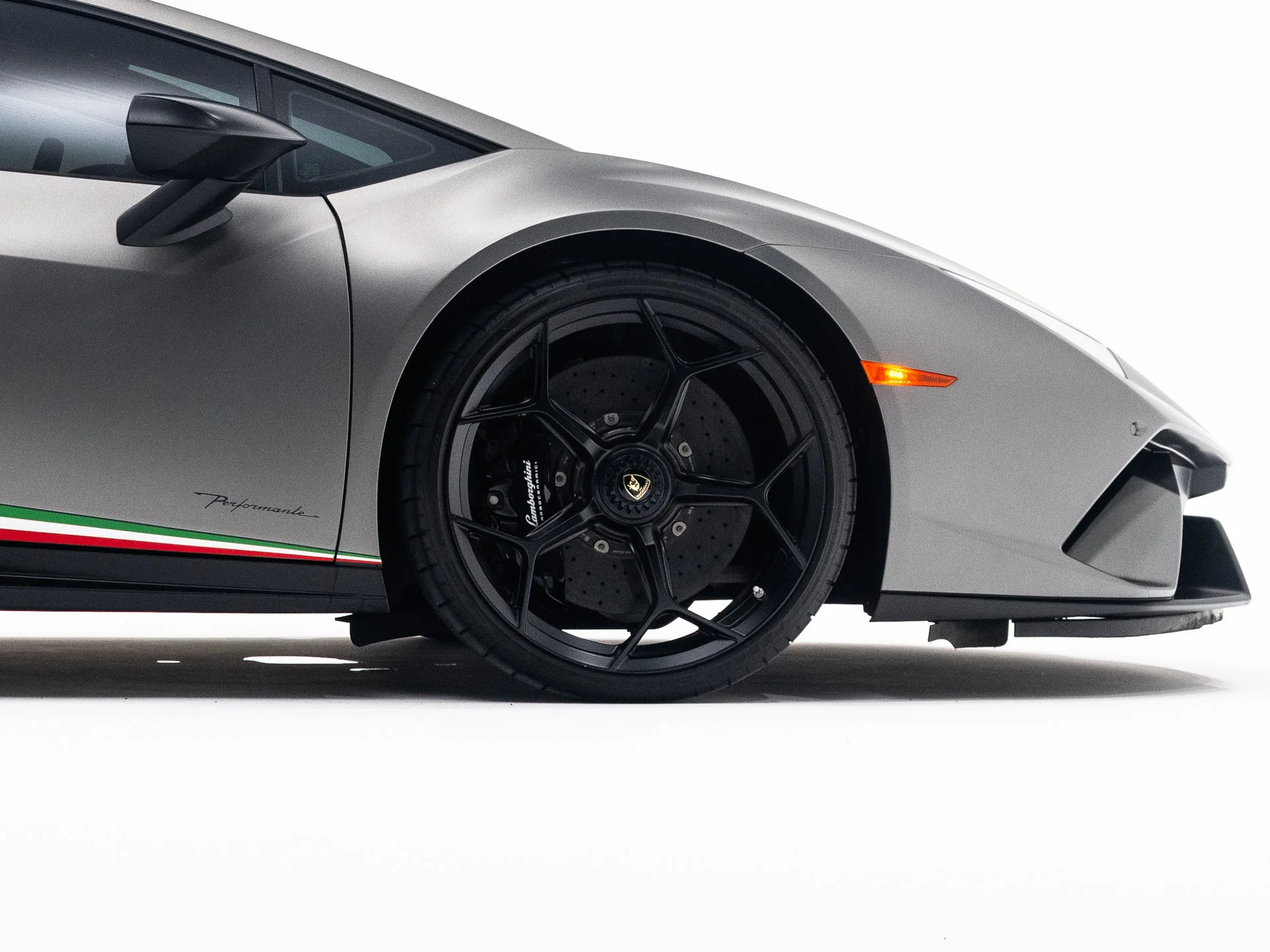 Used 2018 Grigio Titans Matt - AD PERSONAM Lamborghini Performante image 13