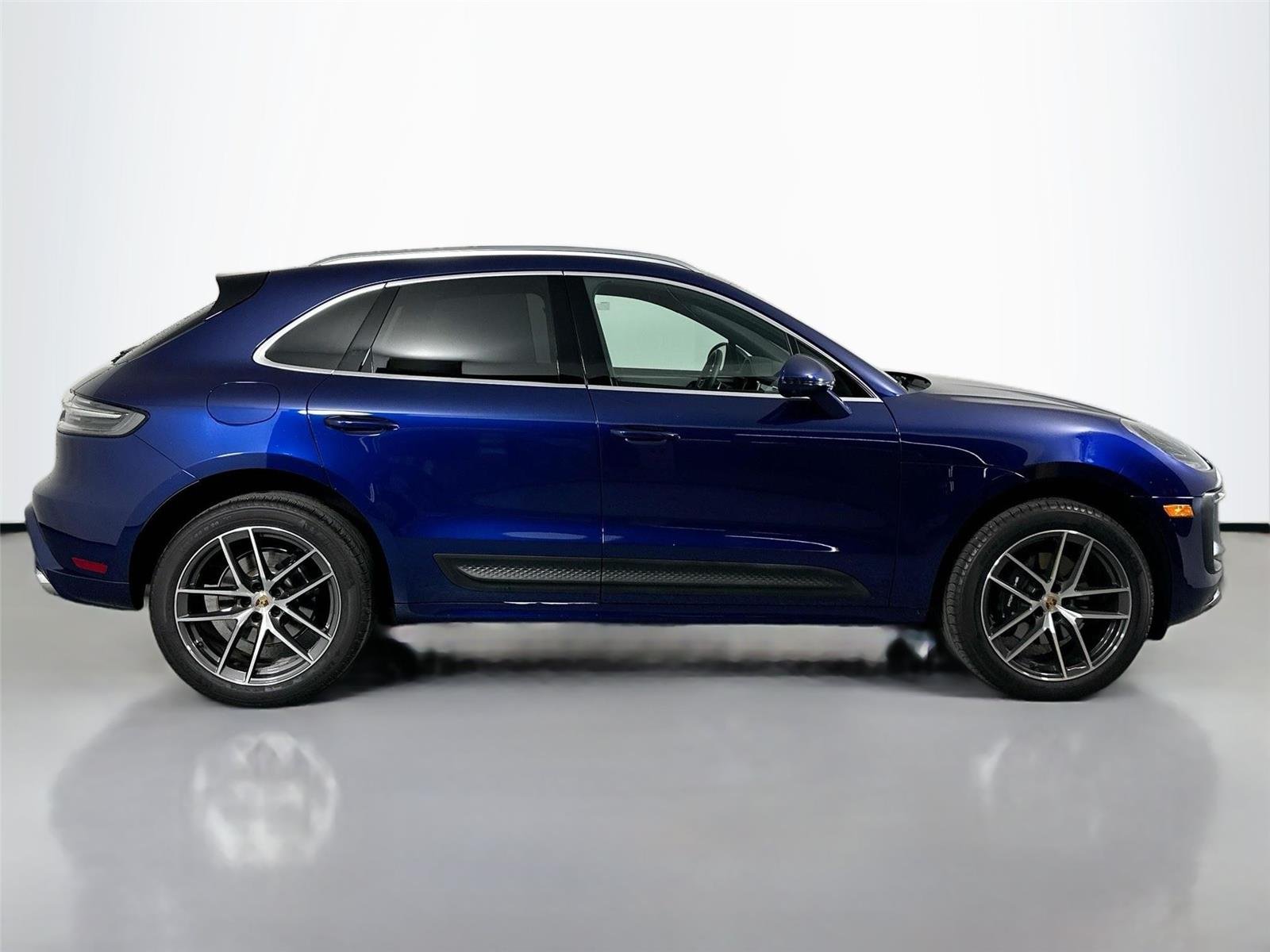 2024 Porsche Macan Base - Photo 8