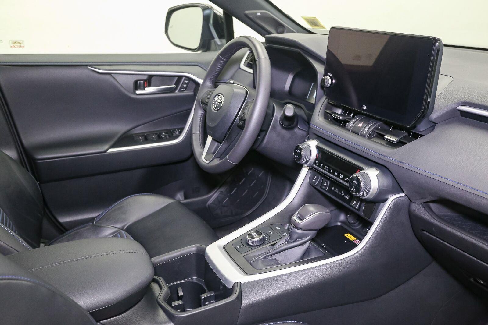 Used 2023 Silver Sky Metallic w/Midnight Black Metallic Roof Toyota XSE image 20