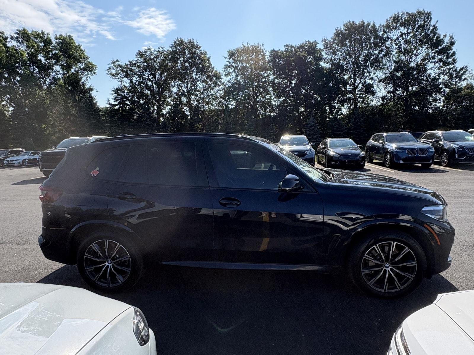 Used 2022 Carbon Black Metallic BMW xDrive40i image 10