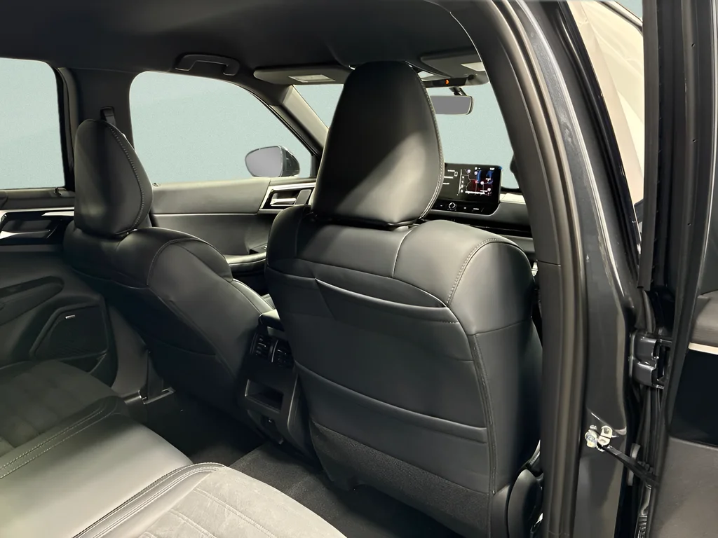 New 2026 Graphite Gray Mitsubishi LE 1.5T S-AWC image 33