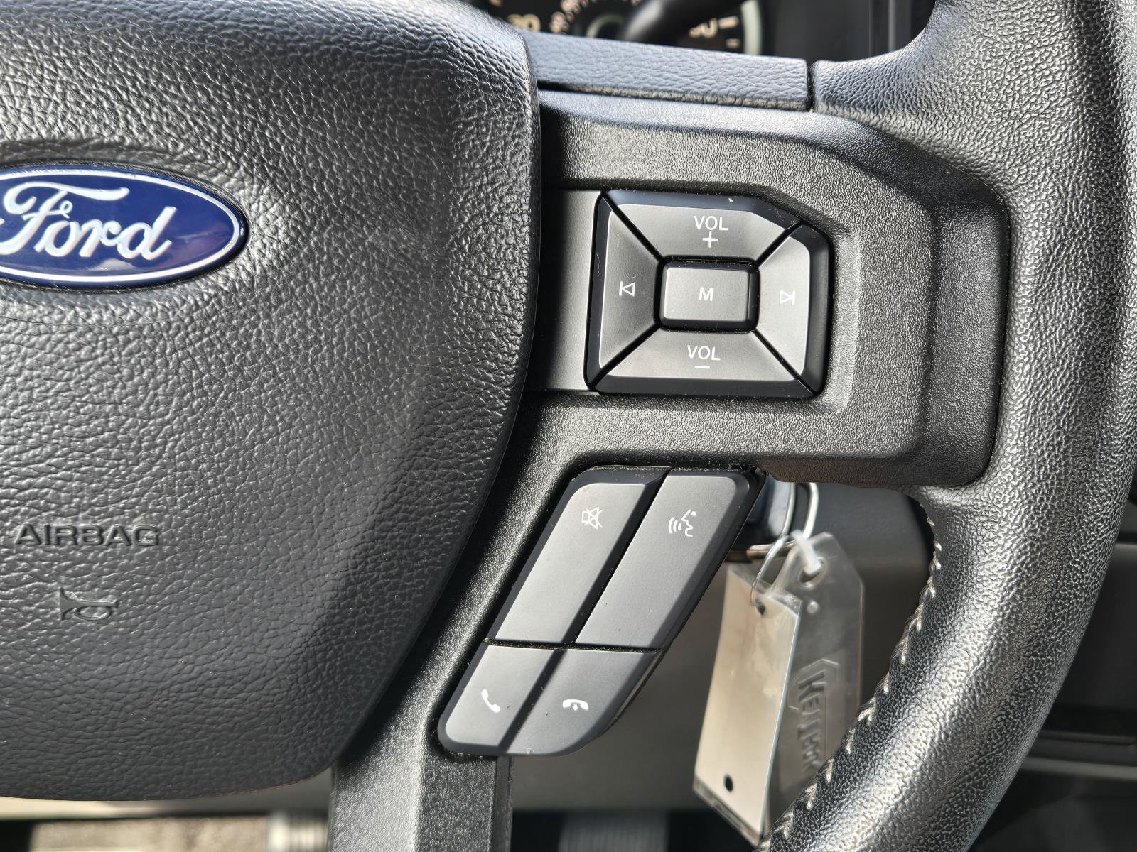 Used 2020 Black Ford XLT image 24
