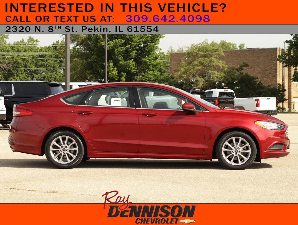 Used 2017 Red Ford SE image 8