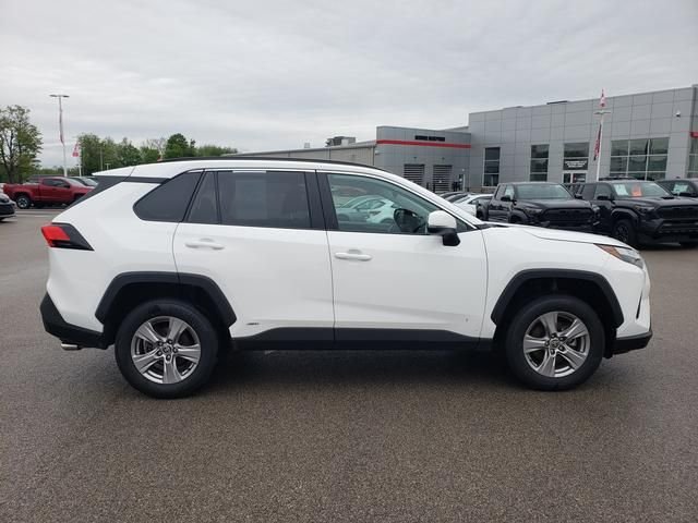 Used 2025 White Toyota XLE image 4