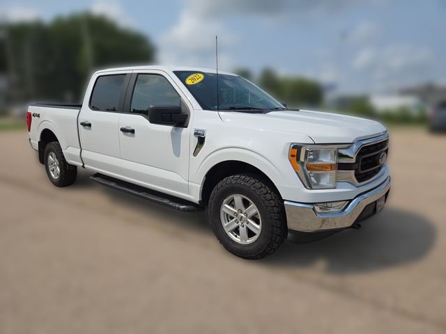 Certified Used 2022 Oxford White Ford XLT image 10