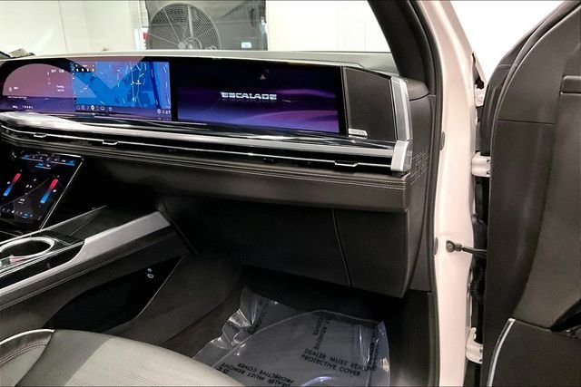 Used 2025 Crystal White Tricoat Cadillac Sport image 18