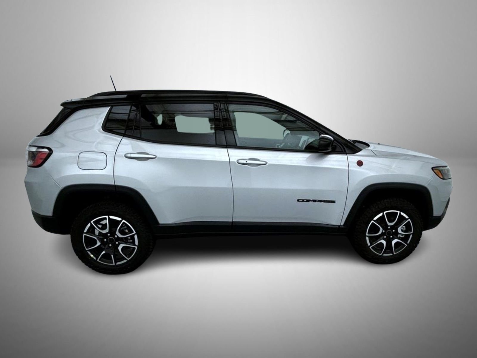 New 2026 Silver Zynith Metallic Clear-Coat Exterior Paint Jeep Trailhawk image 4