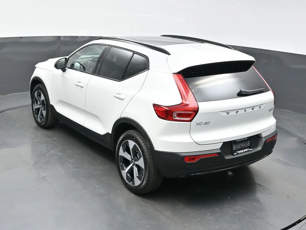 New 2026 Crystal White Volvo Plus image 33