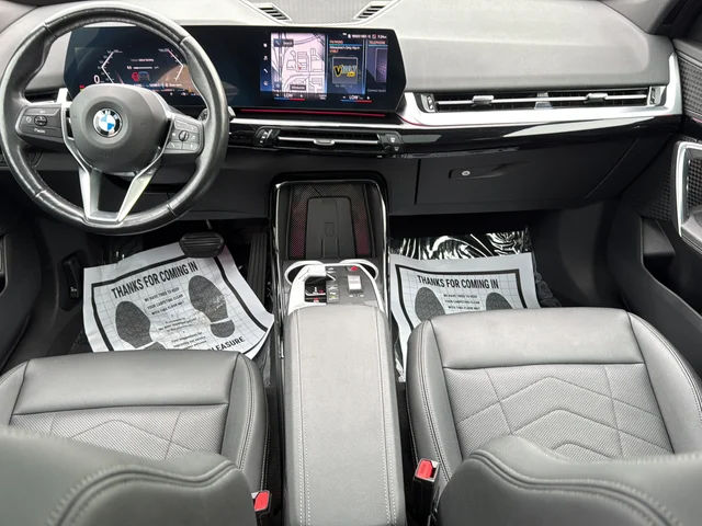 Used 2023 Green BMW xDrive28i image 12