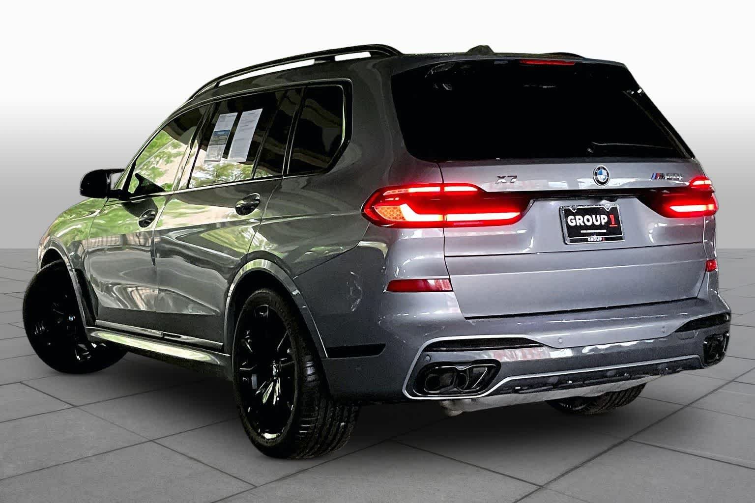Used 2025 Skyscraper Grey Metallic BMW M60i image 11