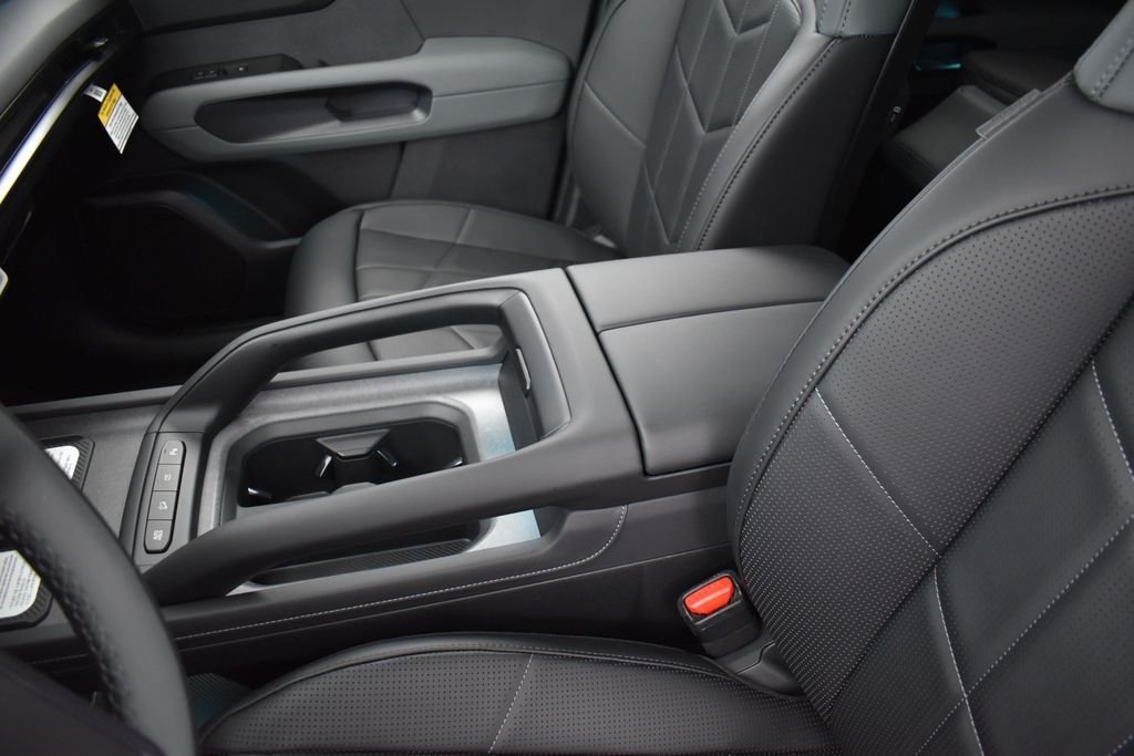 New 2027 Glacial White Pearl Kia X-LINE SX image 10