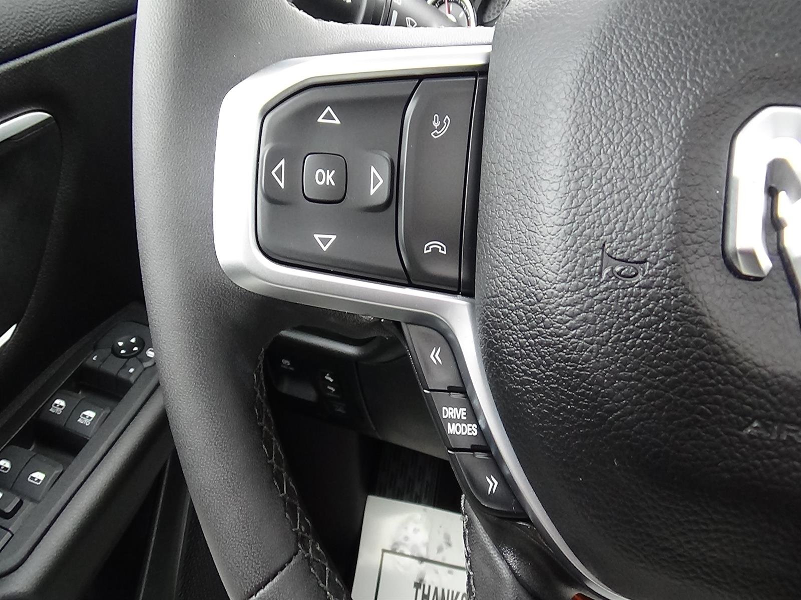 Used 2025 Bright White Clear Coat (pw7) RAM Big Horn image 24