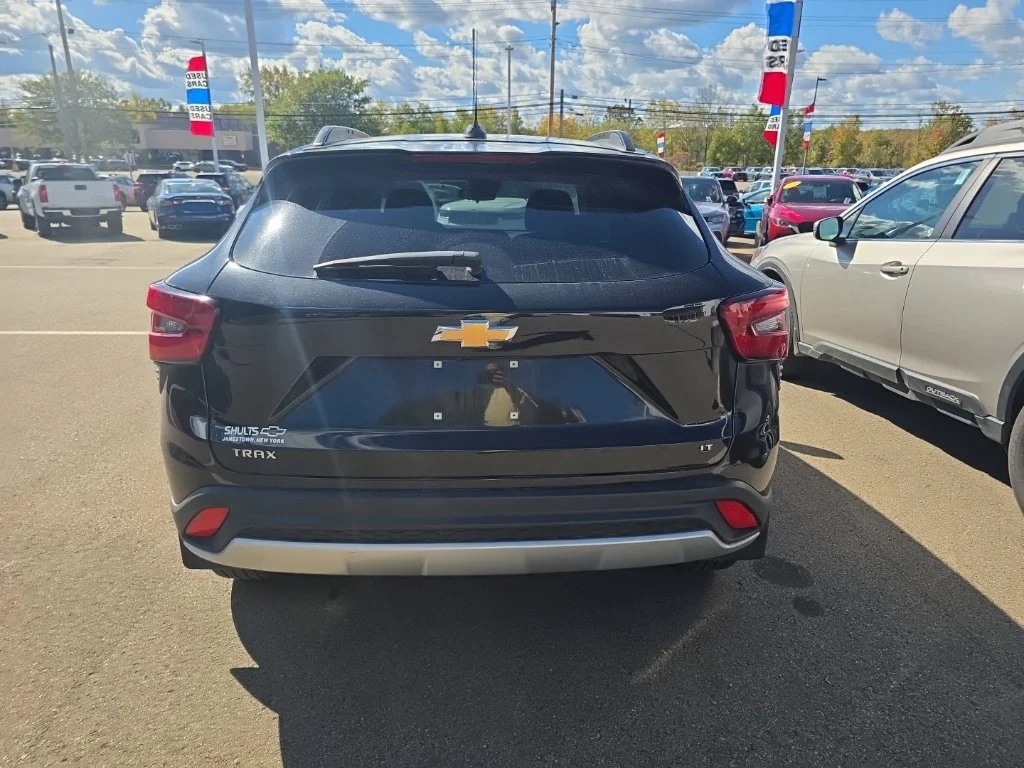 Used 2024 Mosaic Black Metallic Chevrolet LT image 9