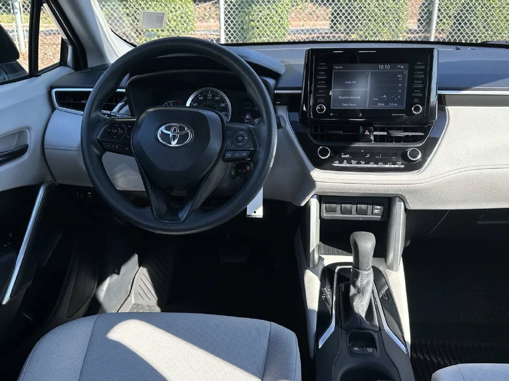 Certified Used 2022 Silver Toyota L image 18