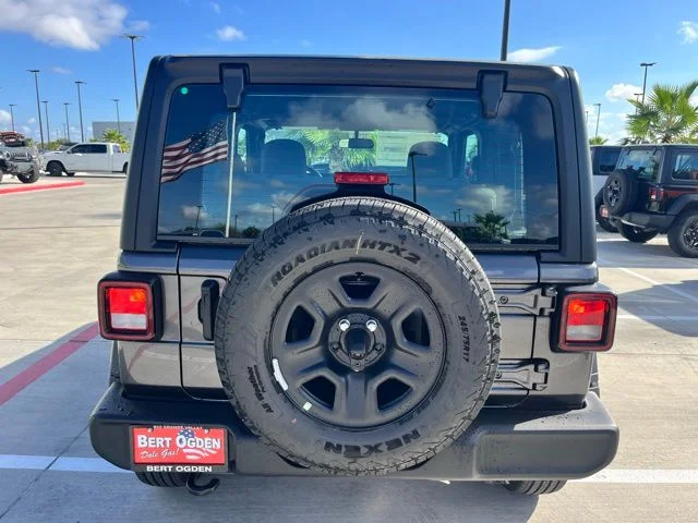 New 2026 Granite Crystal Metallic Clear-Coat Exterior Paint Jeep Sport image 6