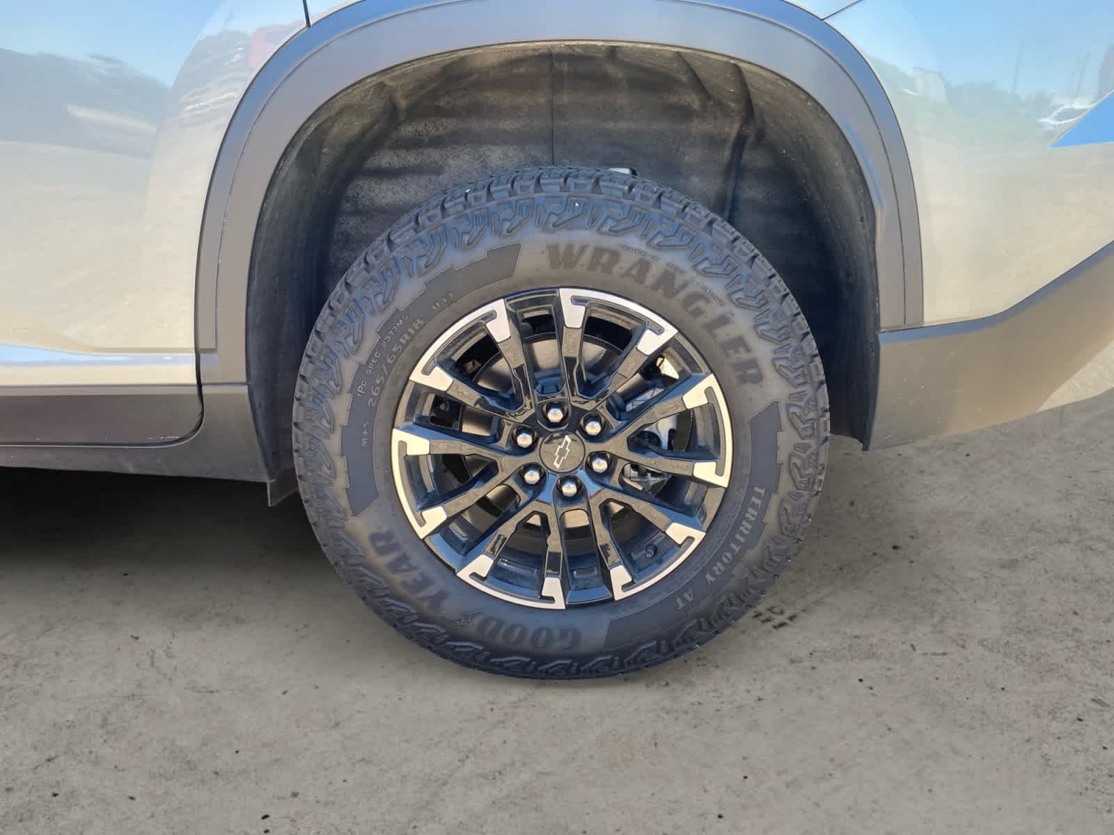 Used 2026 Sterling Gray Metallic Chevrolet Z71 image 13