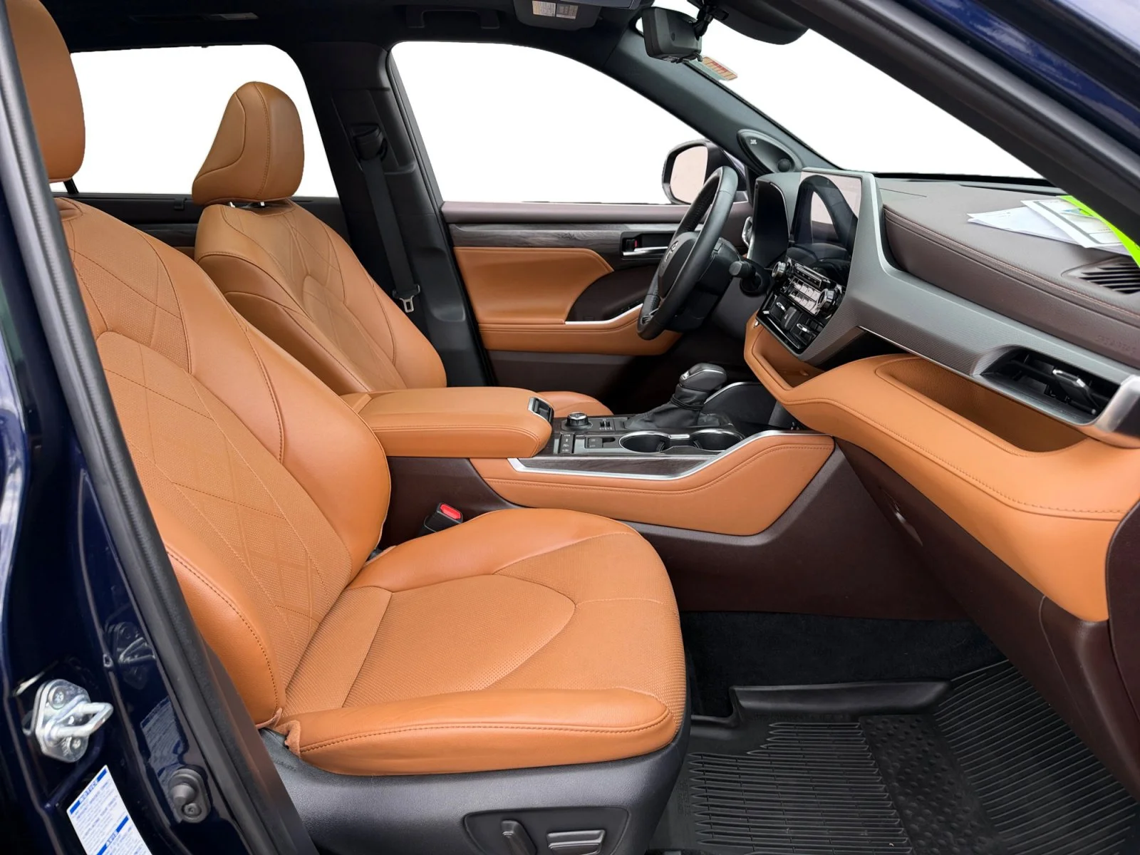 Used 2022 Blue Toyota Platinum image 31