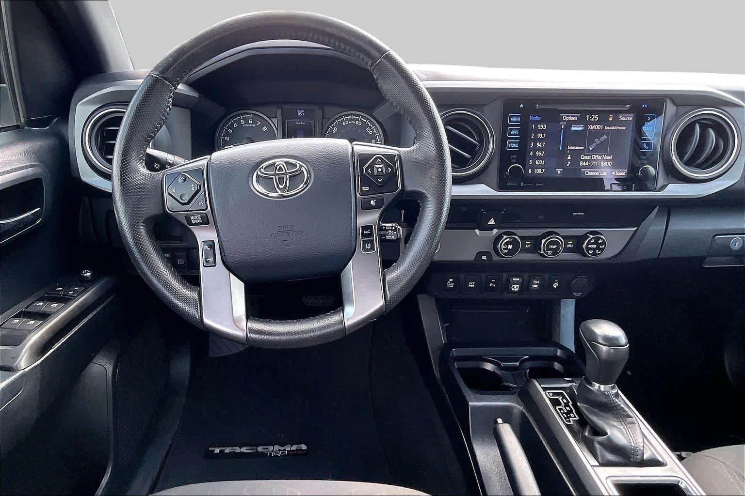 Used 2018  Toyota SR5 image 6