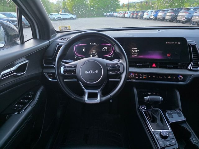 Used 2025 White Kia X-Line image 20