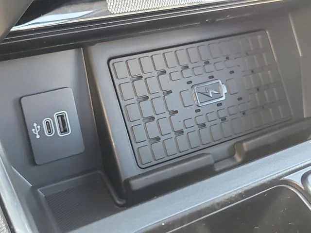 New 2026 Black Metallic Ford Platinum image 28