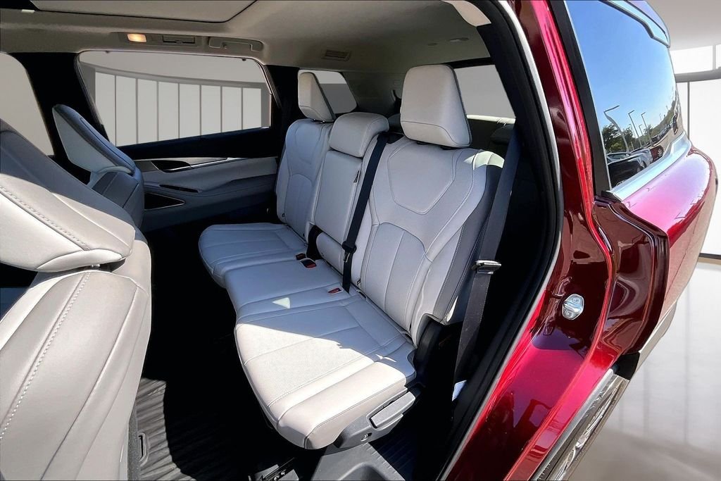 Used 2026 Red INFINITI LUXE image 28