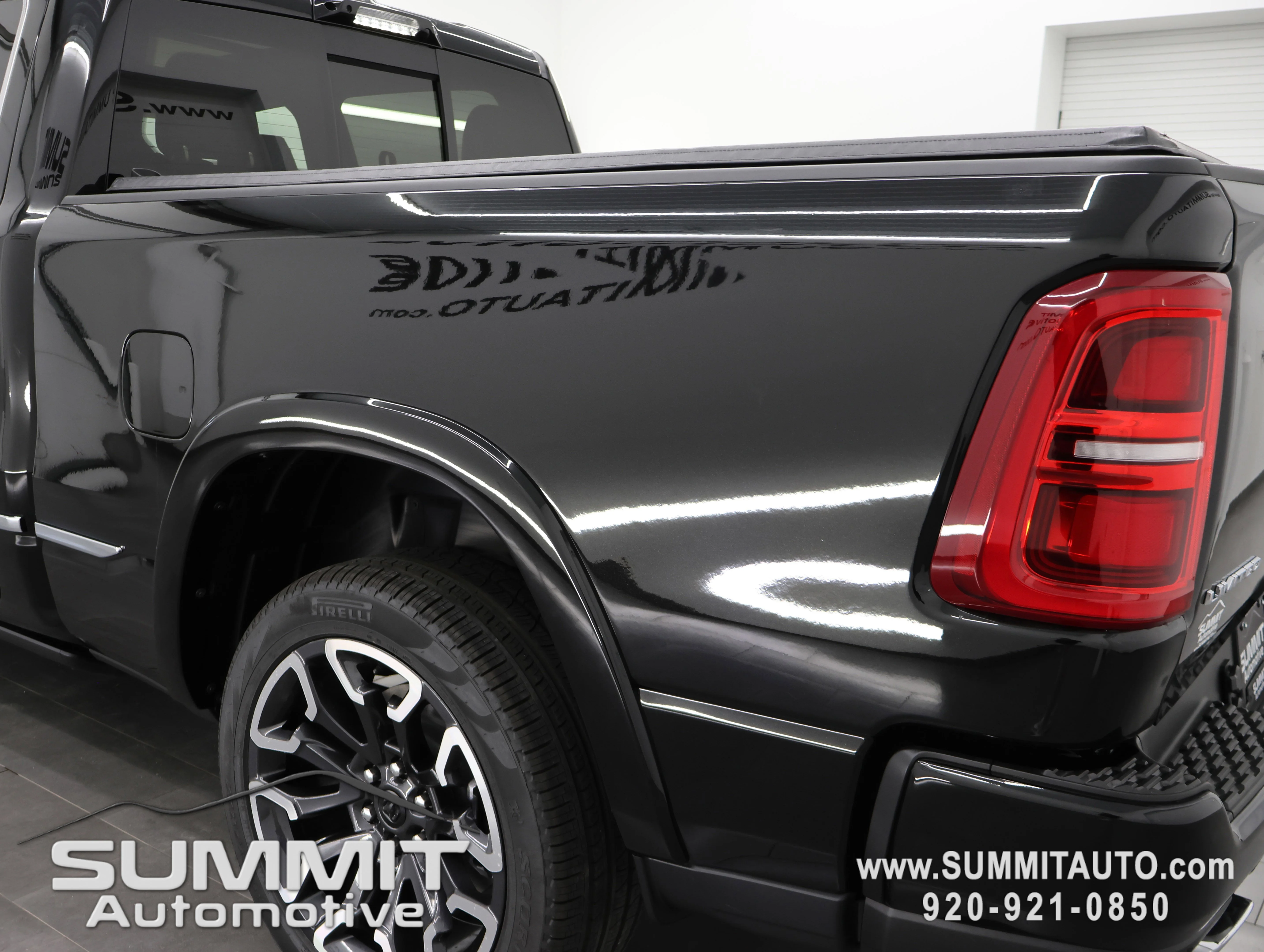 New 2026 Diamond Black Crystal Pearl-Coat Exterior Paint RAM Limited image 37