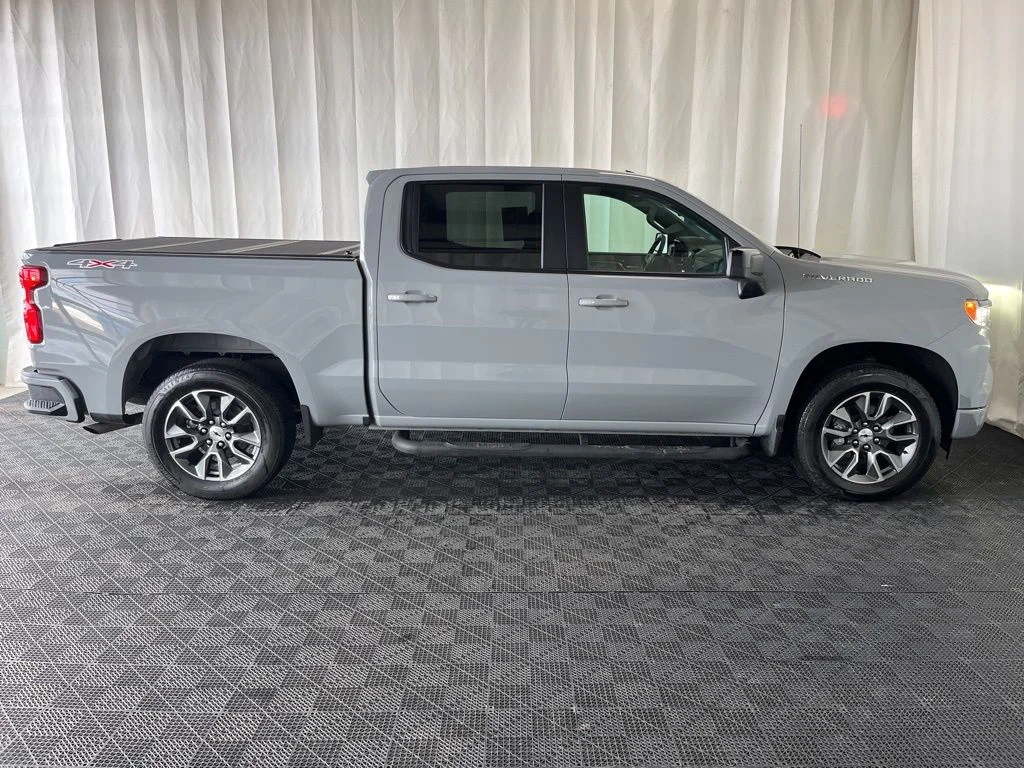 Used 2025 Gray Chevrolet RST image 2
