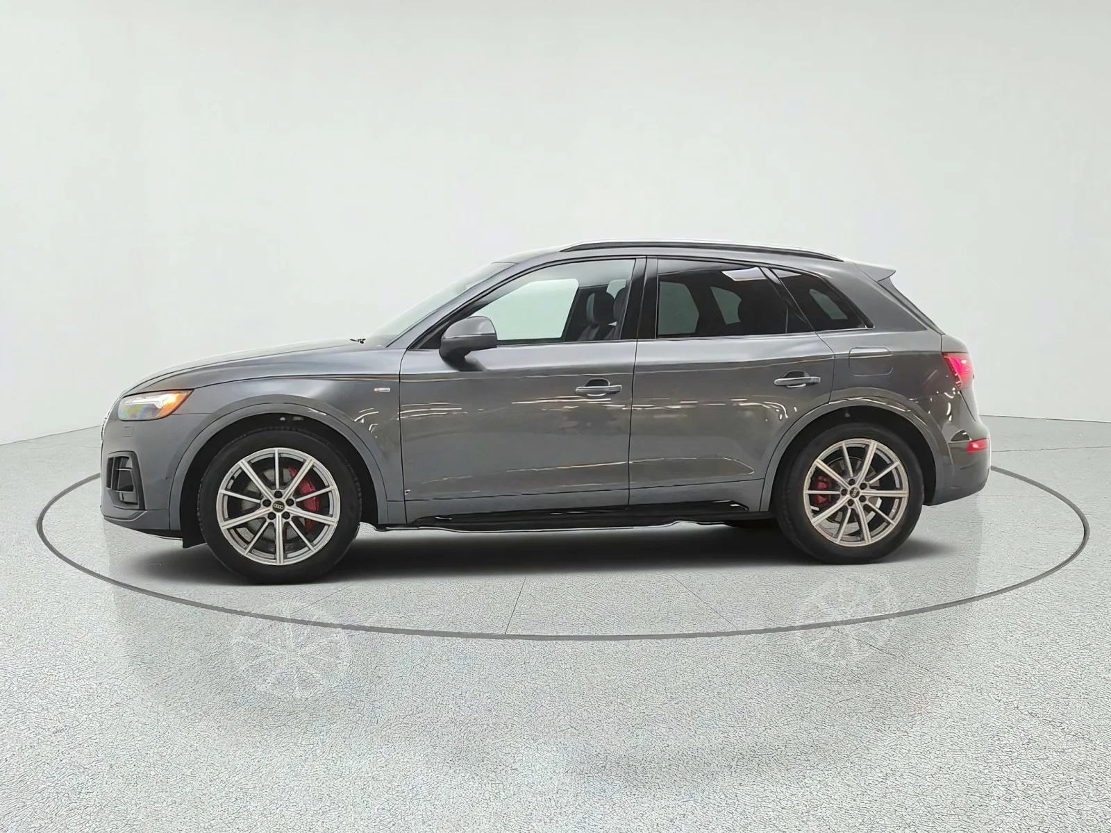 Used 2024 Daytona Gray Pearl Effect Audi S line Prestige 55 TFSI e quattro image 8