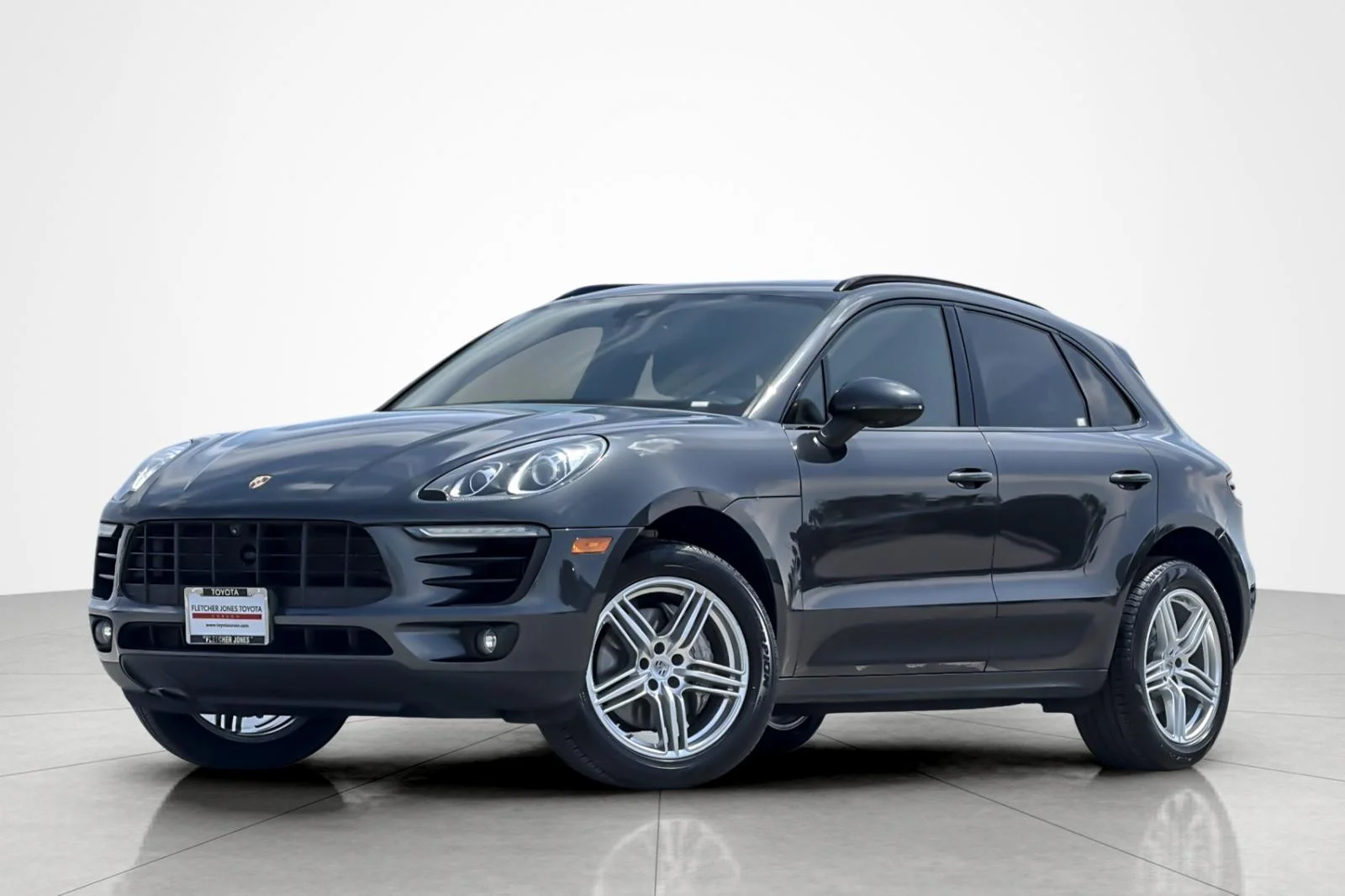 Used 2018 GRAY Porsche S image 1