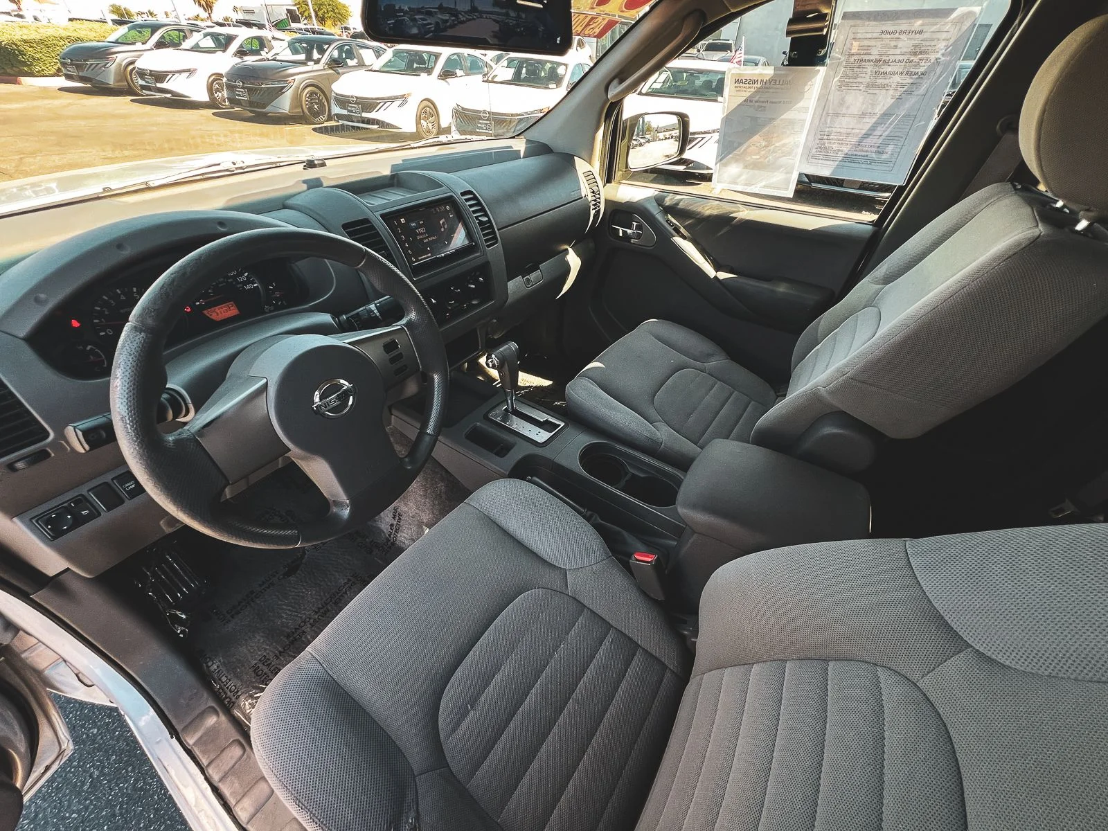 Used 2010 Silver Nissan SE image 14
