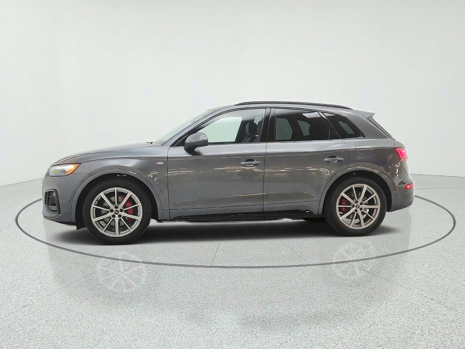 Used 2024 Daytona Gray Pearl Effect Audi S line Prestige 55 TFSI e quattro image 8