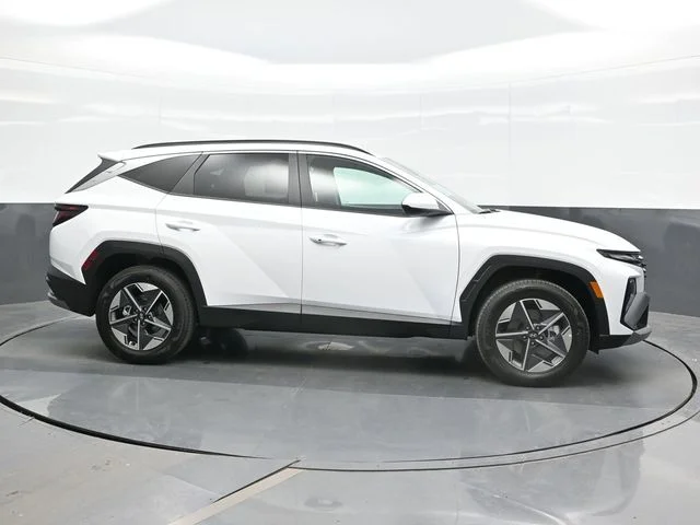 New 2026 White Hyundai SEL image 8