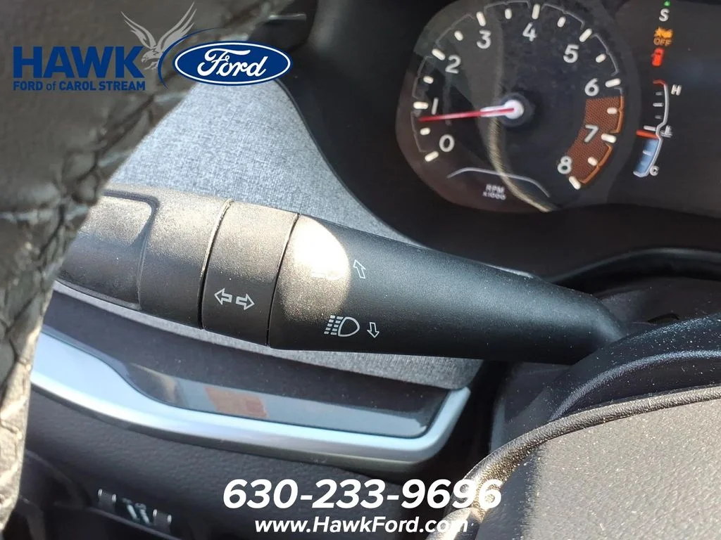 Used 2024 White Jeep Latitude image 22