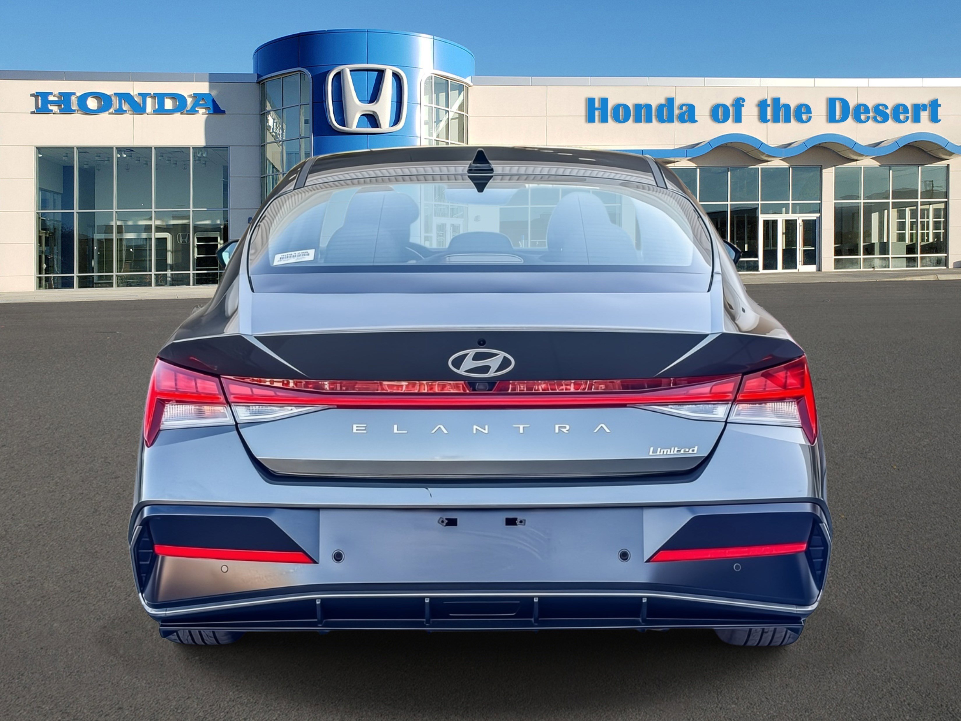 Used 2024 Amazon Gray Hyundai Limited image 5