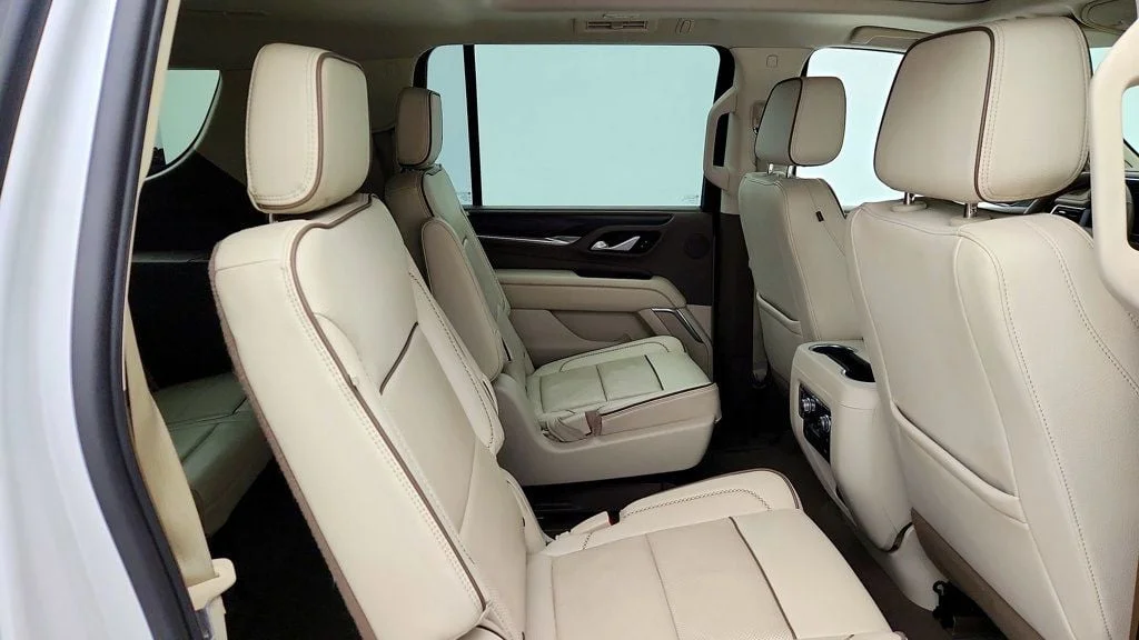 Used 2022 White Frost Tricoat GMC 4WD 4dr Denali image 25