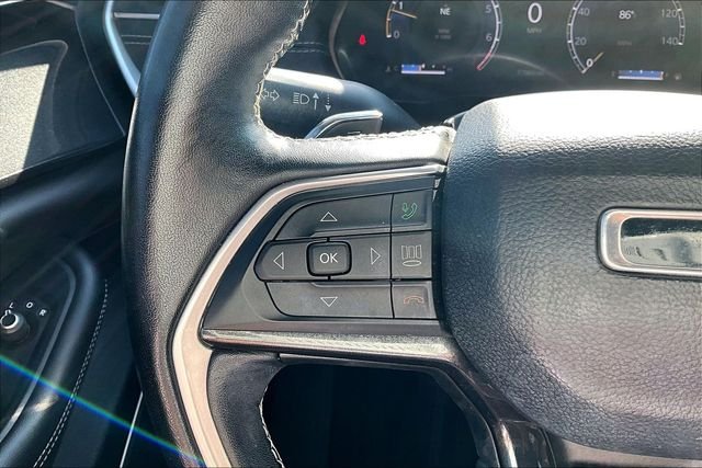 Used 2022 Black Jeep Altitude image 17