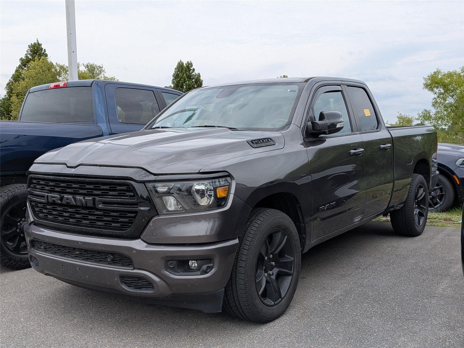 Used 2022  RAM TRUCK  image 2