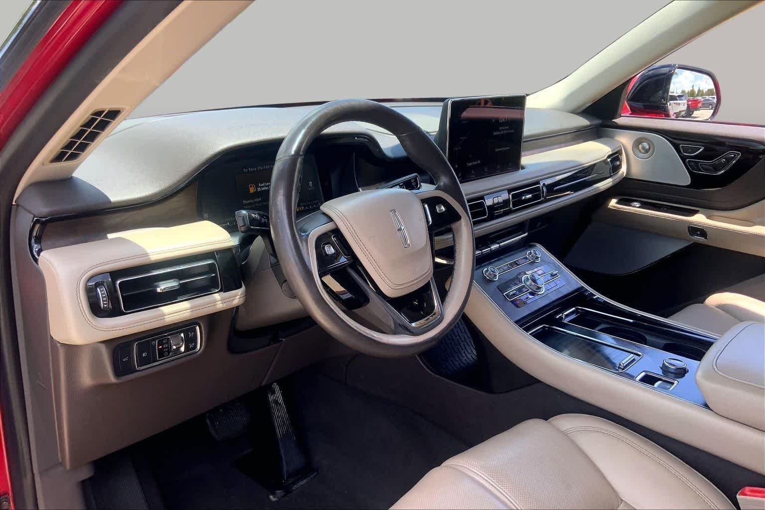 Used 2020 Red Carpet Metallic Tinted Clearcoat Lincoln Reserve image 18