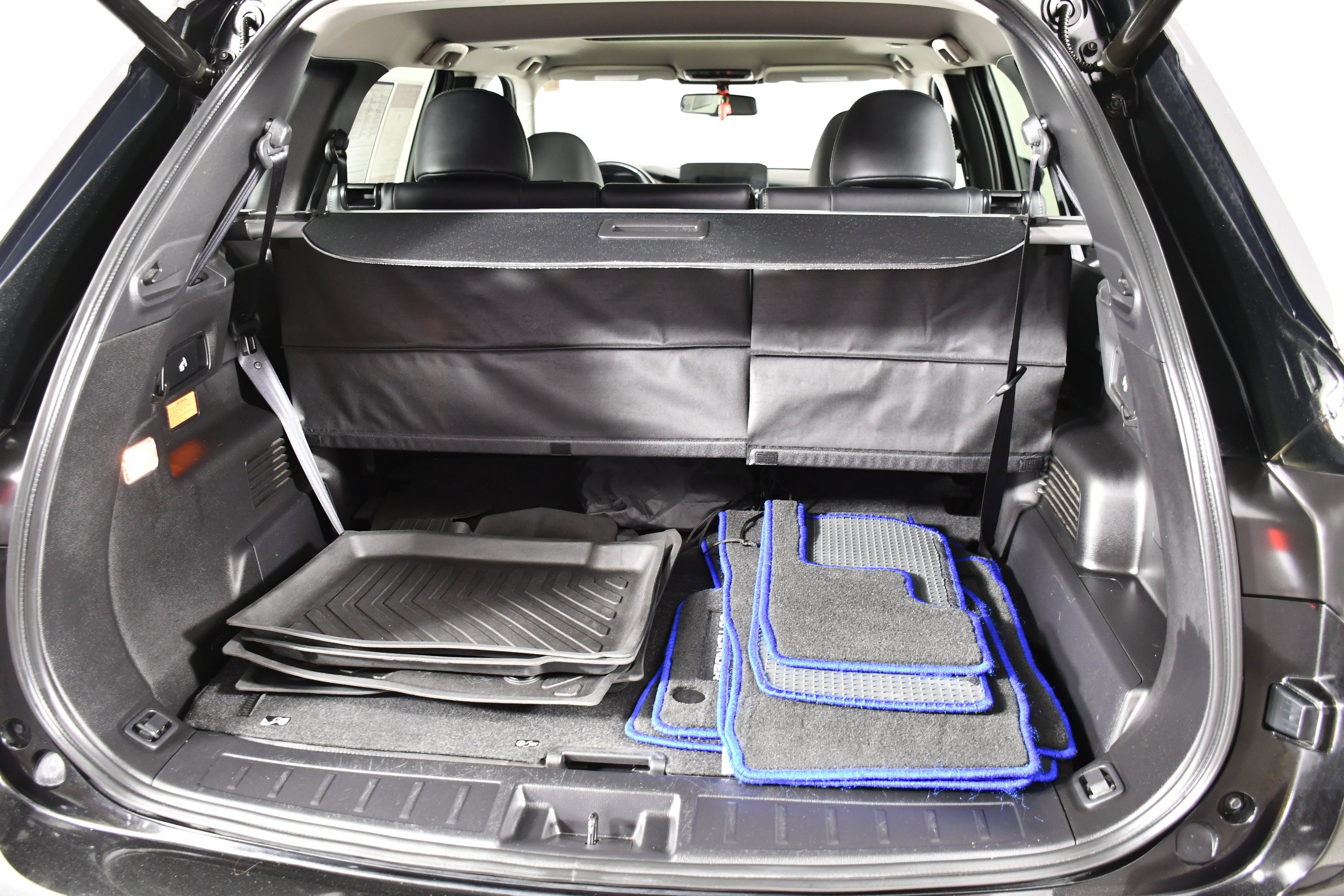 Certified Used 2024 Black Diamond Mitsubishi SE image 48