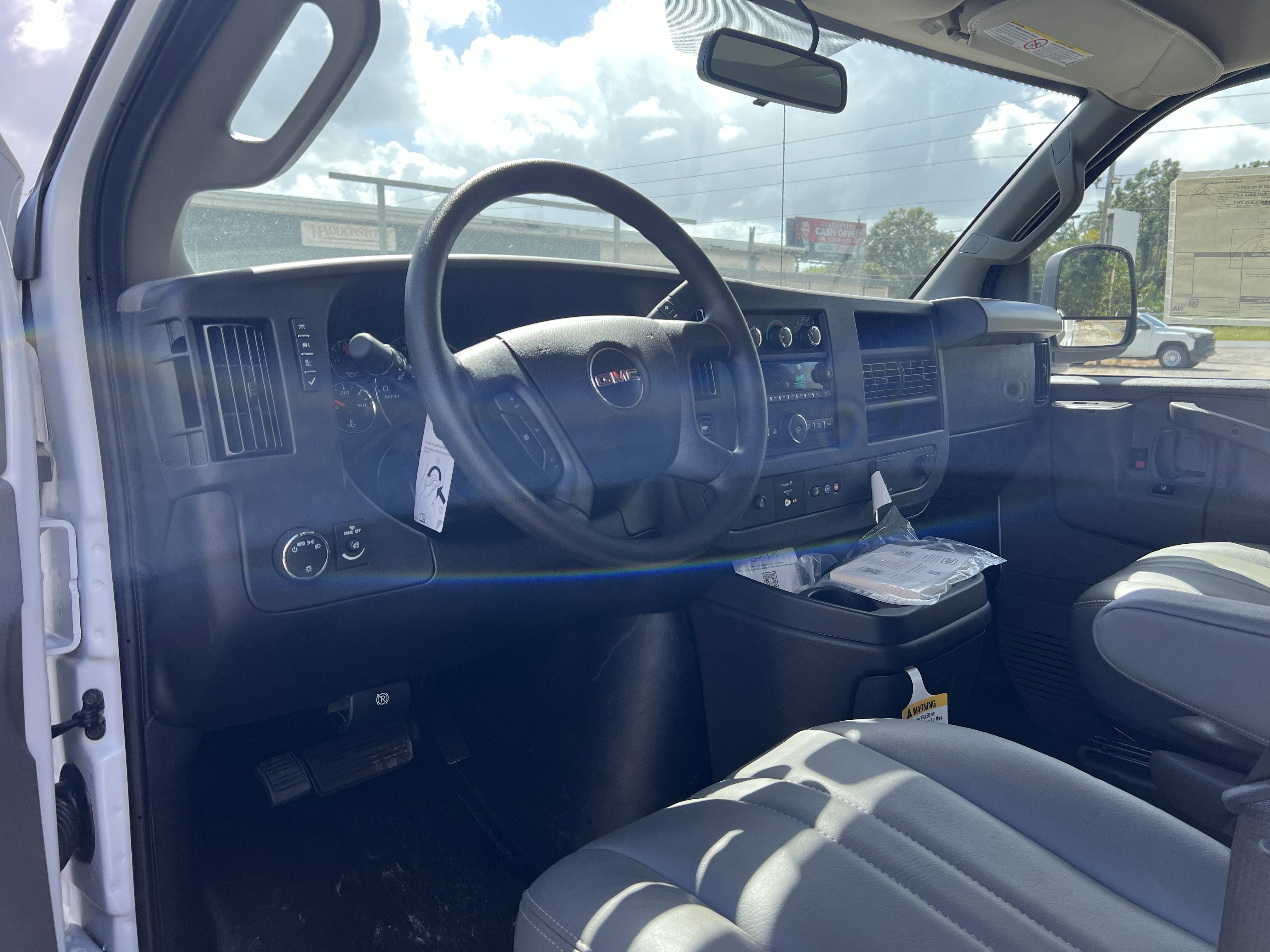 2025 GMC Savana Cargo Work Van - Photo 12